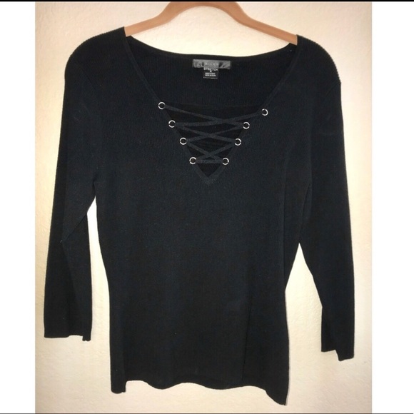 🔥SILKS Pretty Black Top with Crisscross Neckline - Picture 1 of 2